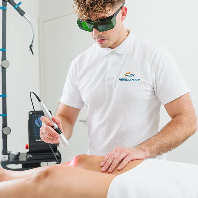 diagnostician-obravnava-z-laserjem